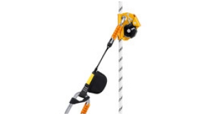 Spécificité n°1 de la corde Axis 11 mm Petzl avec 2 terminaisons